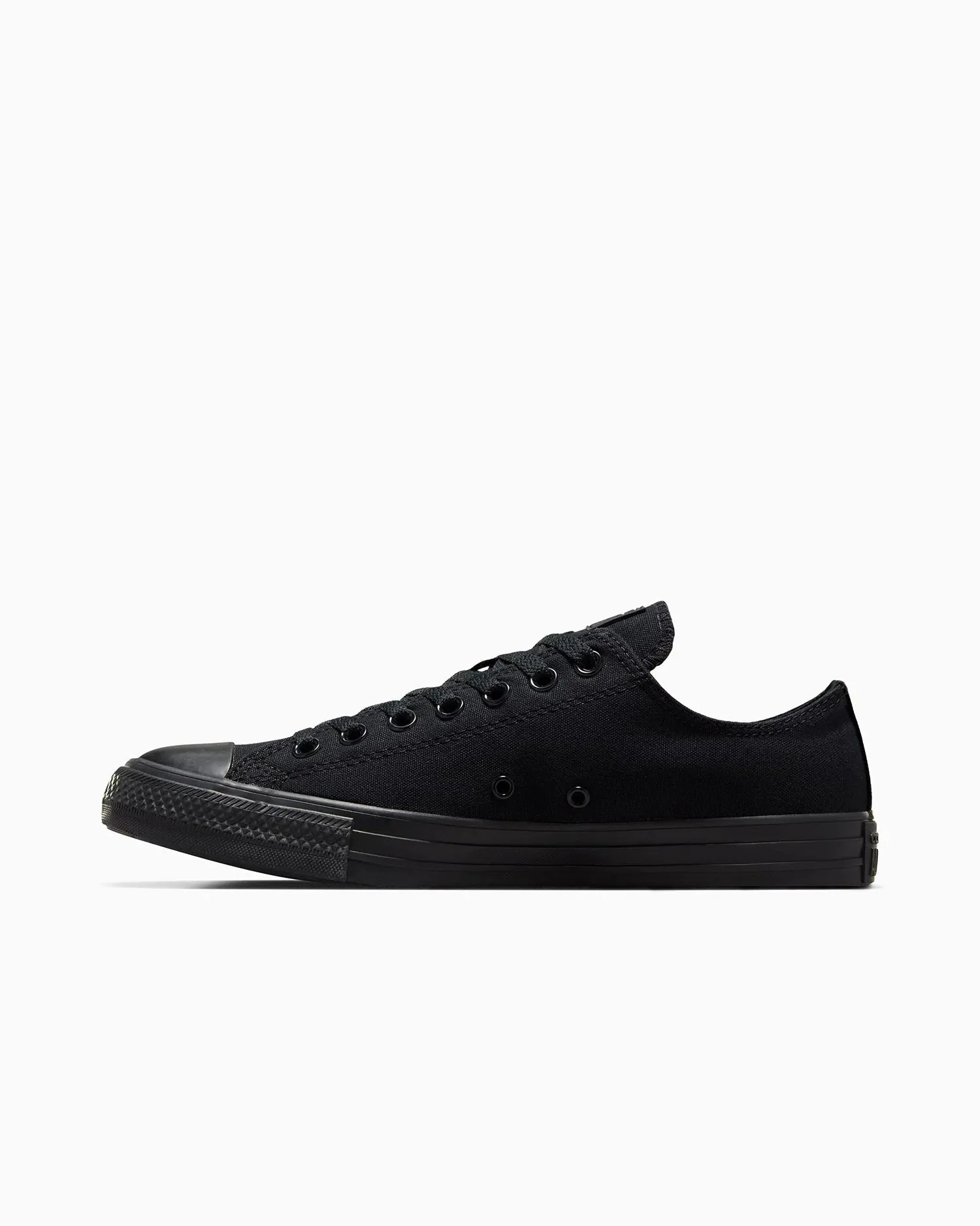 CONVERSE WOMEN'S CHUCK TAYLOR ALL STAR LOW TOP TRIPLE BLACK SHOE
