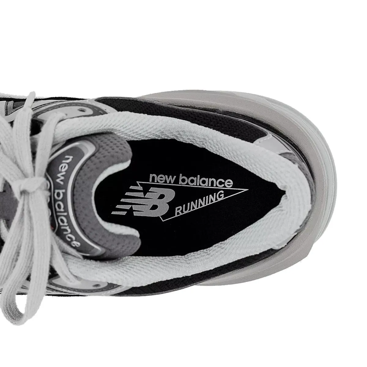 In USA 990v6 'Black White'