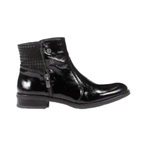 Lucero D8683