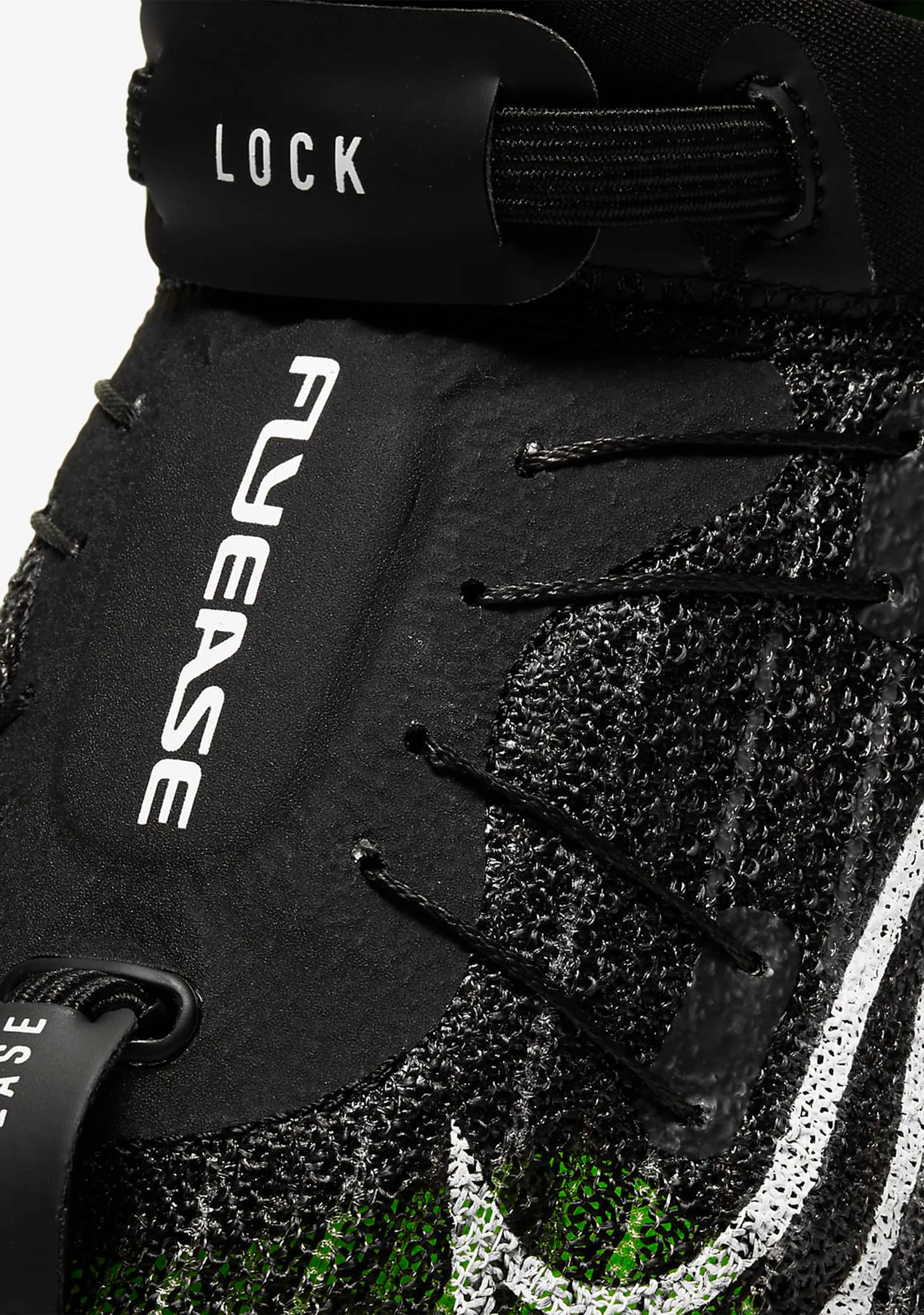 Nike Women??s Air Zoom Tempo Next% Flyease